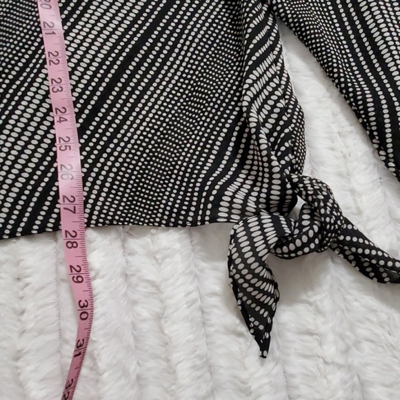 APOSTROPHE WOMAN•1-2X•Blk & wh blouse•pretty - Picture 8 of 12